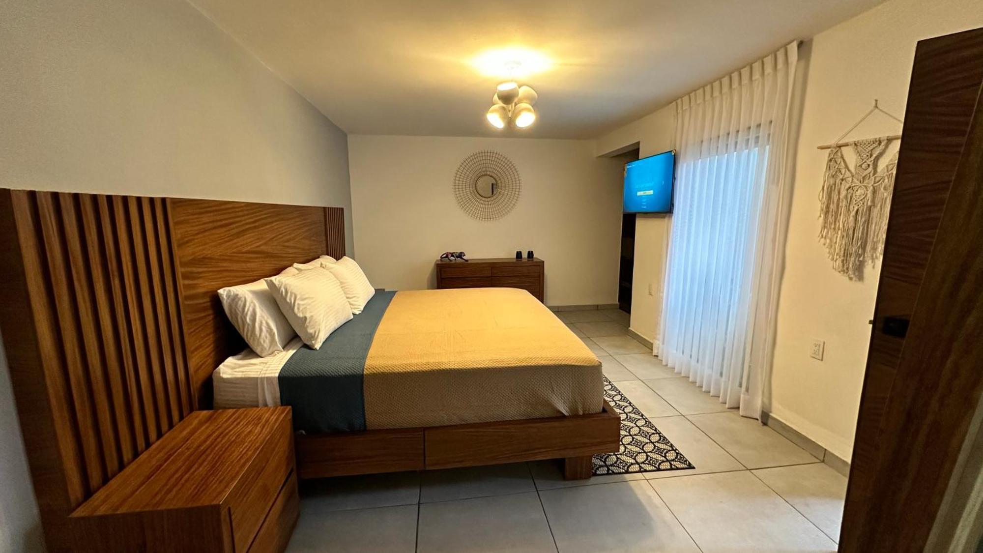 Hotel Boutique Villa Escondida, A Pasos De Lo Mejor En Tlaquepaque Esterno foto