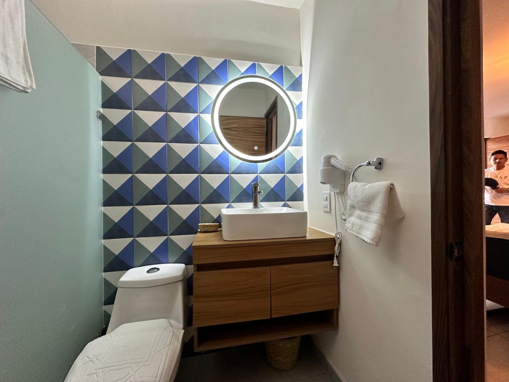 Hotel Boutique Villa Escondida, A Pasos De Lo Mejor En Tlaquepaque Esterno foto