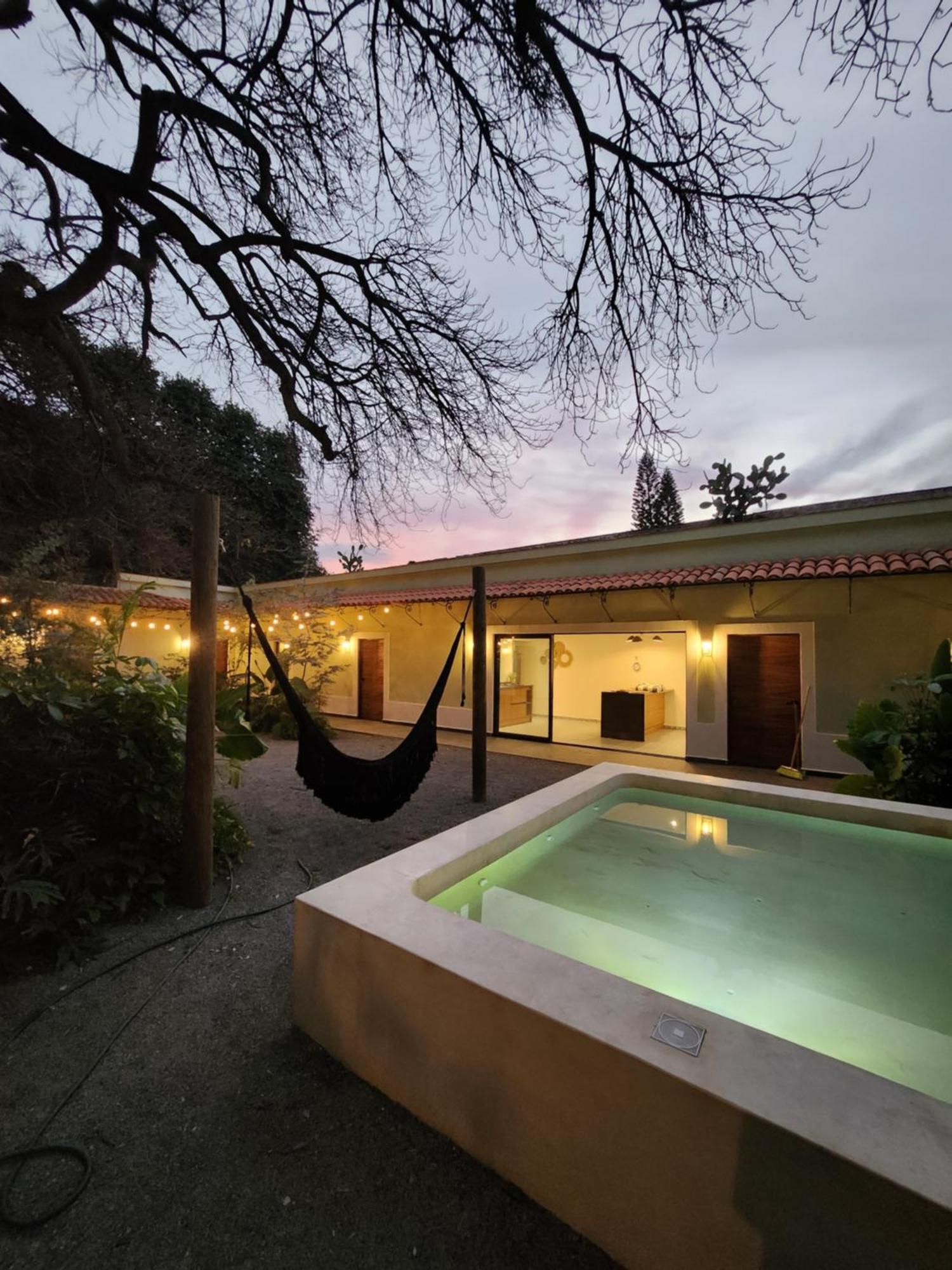 Hotel Boutique Villa Escondida, A Pasos De Lo Mejor En Tlaquepaque Esterno foto