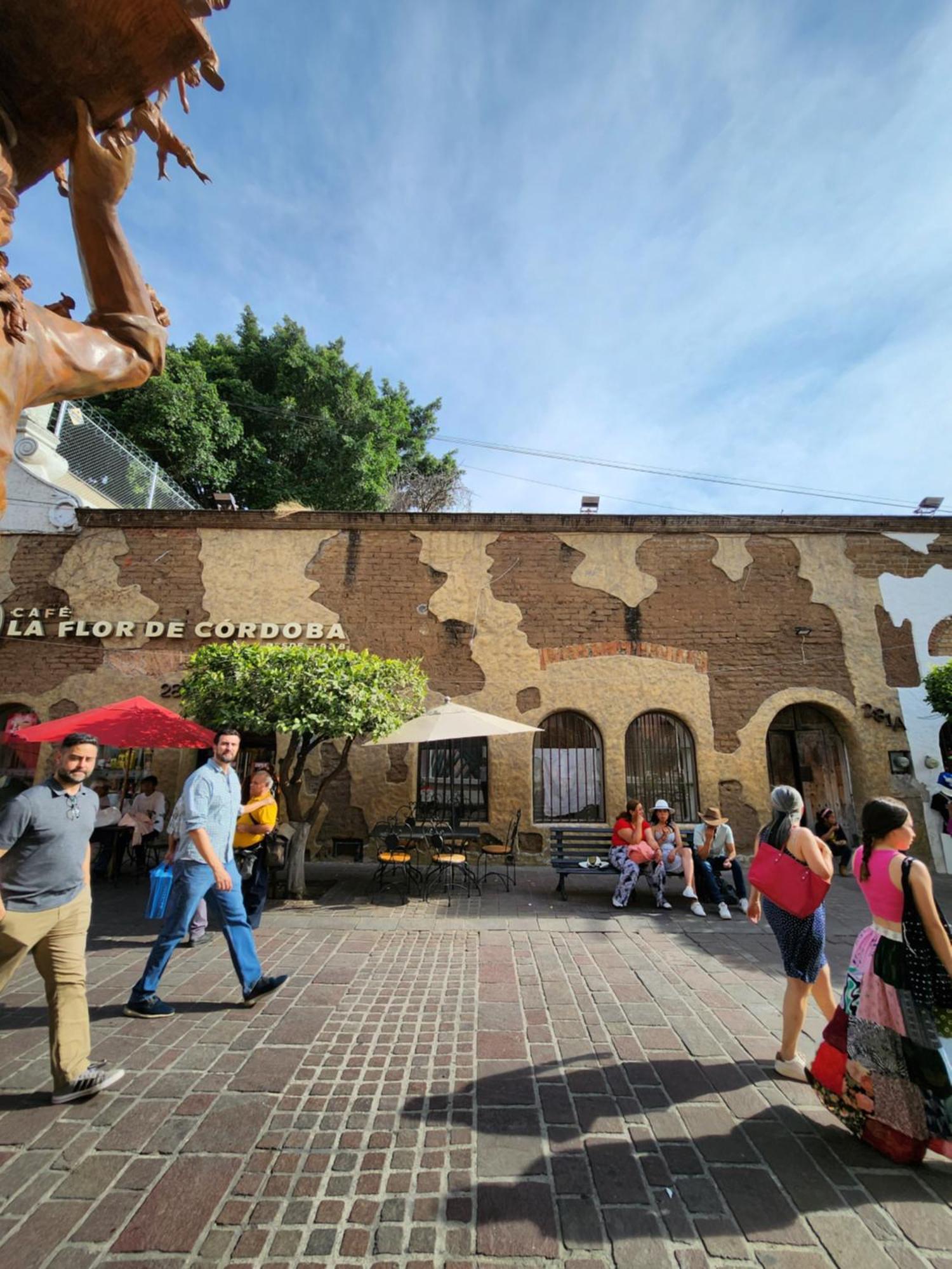 Hotel Boutique Villa Escondida, A Pasos De Lo Mejor En Tlaquepaque Esterno foto