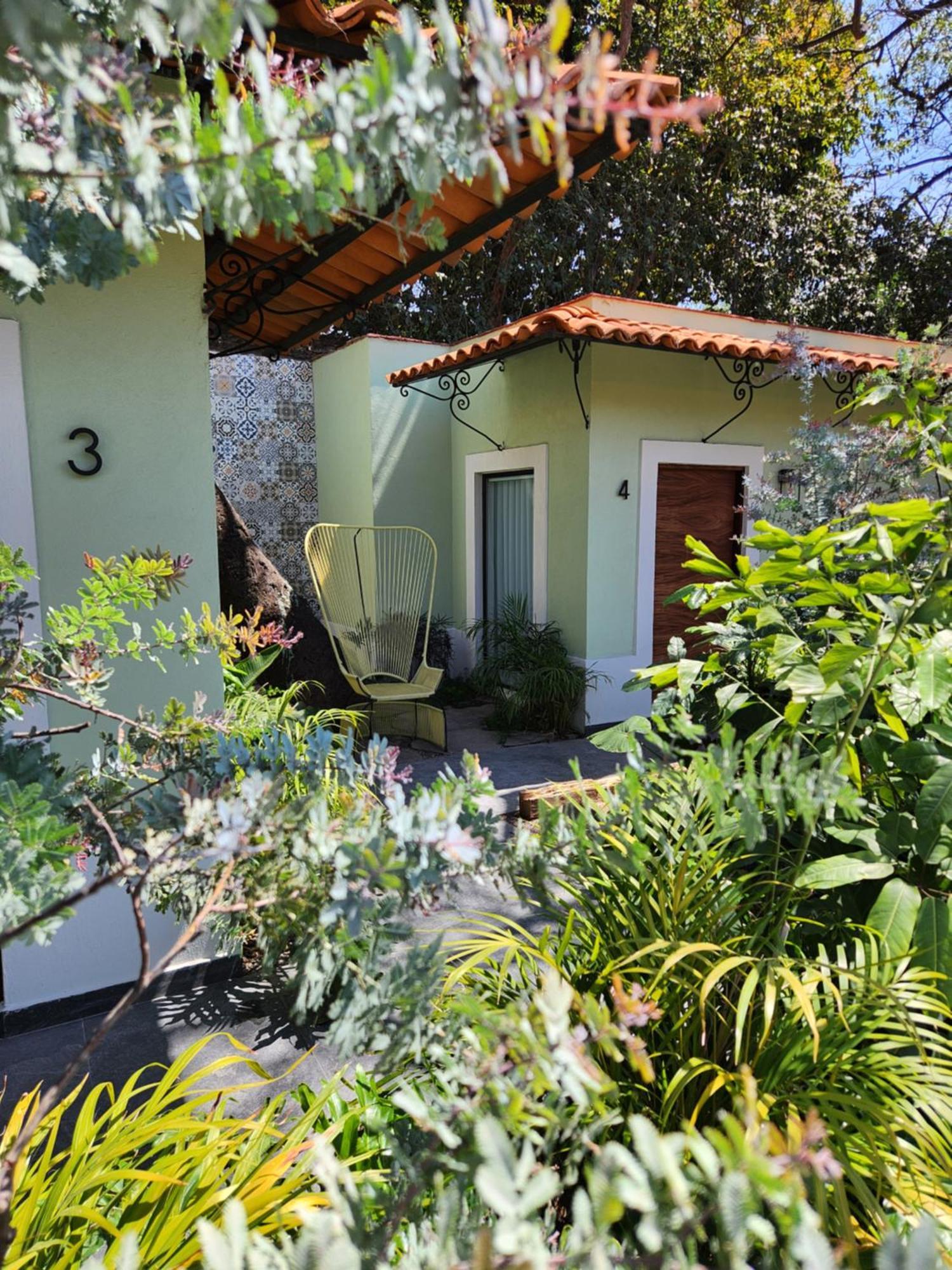 Hotel Boutique Villa Escondida, A Pasos De Lo Mejor En Tlaquepaque Esterno foto